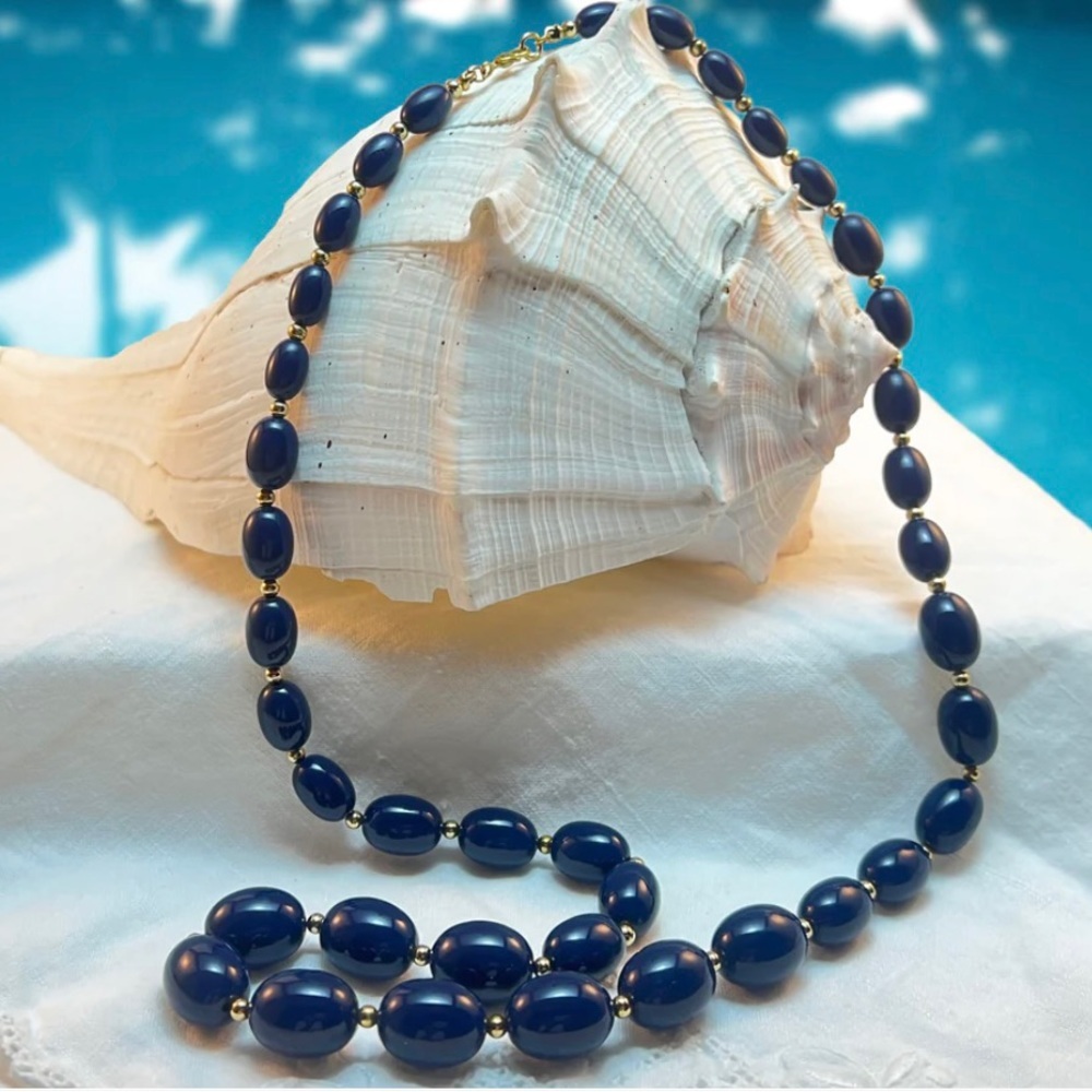 Vintage 1980s Monet Graduated Navy Blue Oblong Beaded Necklace